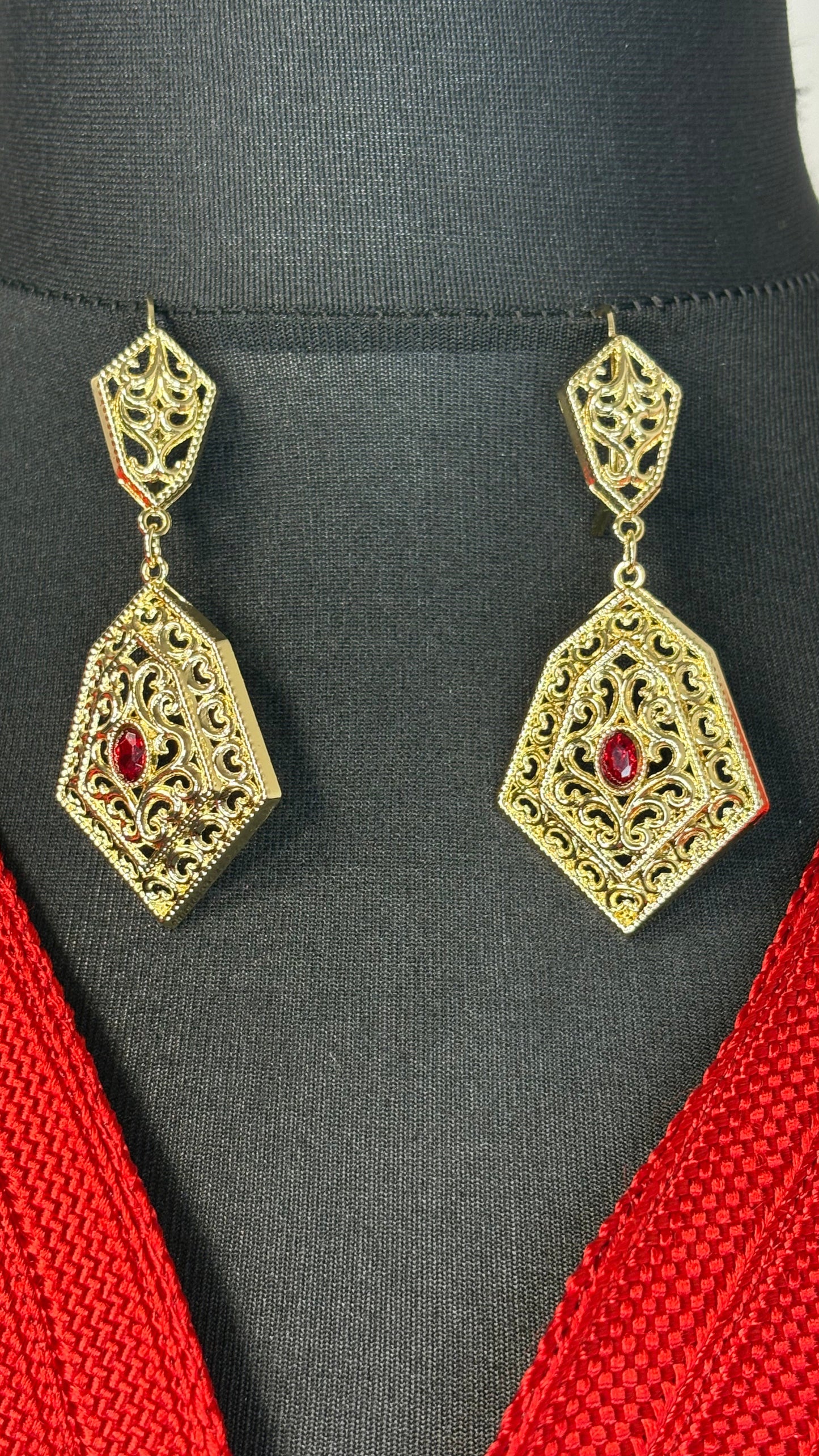 Boucles D'oreilles Pendantes rouge & or